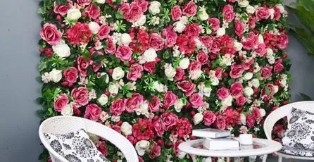 Kunstblumenwand